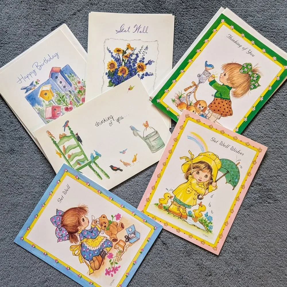 Box of 28 Assorted Greeting Cards & Envelopes